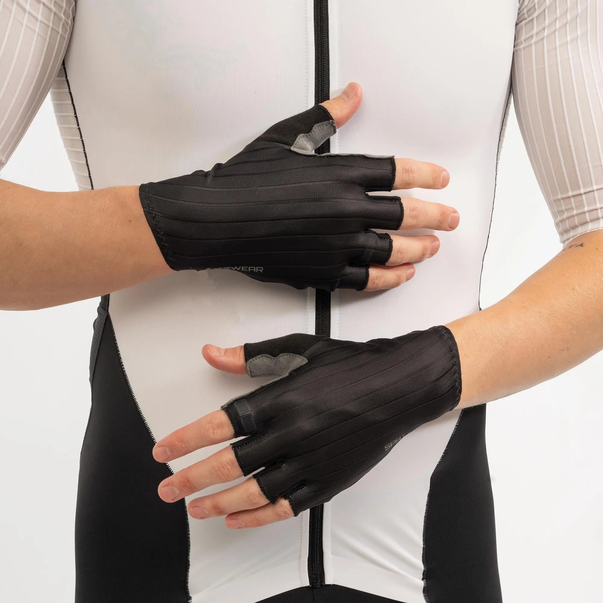 Spatzwear Aero Race Short Finger Gloves Black - FREE UK Shipping, FREE 365 Day Returns | Moto Central