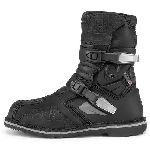 Forma Terra Evo Dry Low Adventure Boots Black – outer side view
