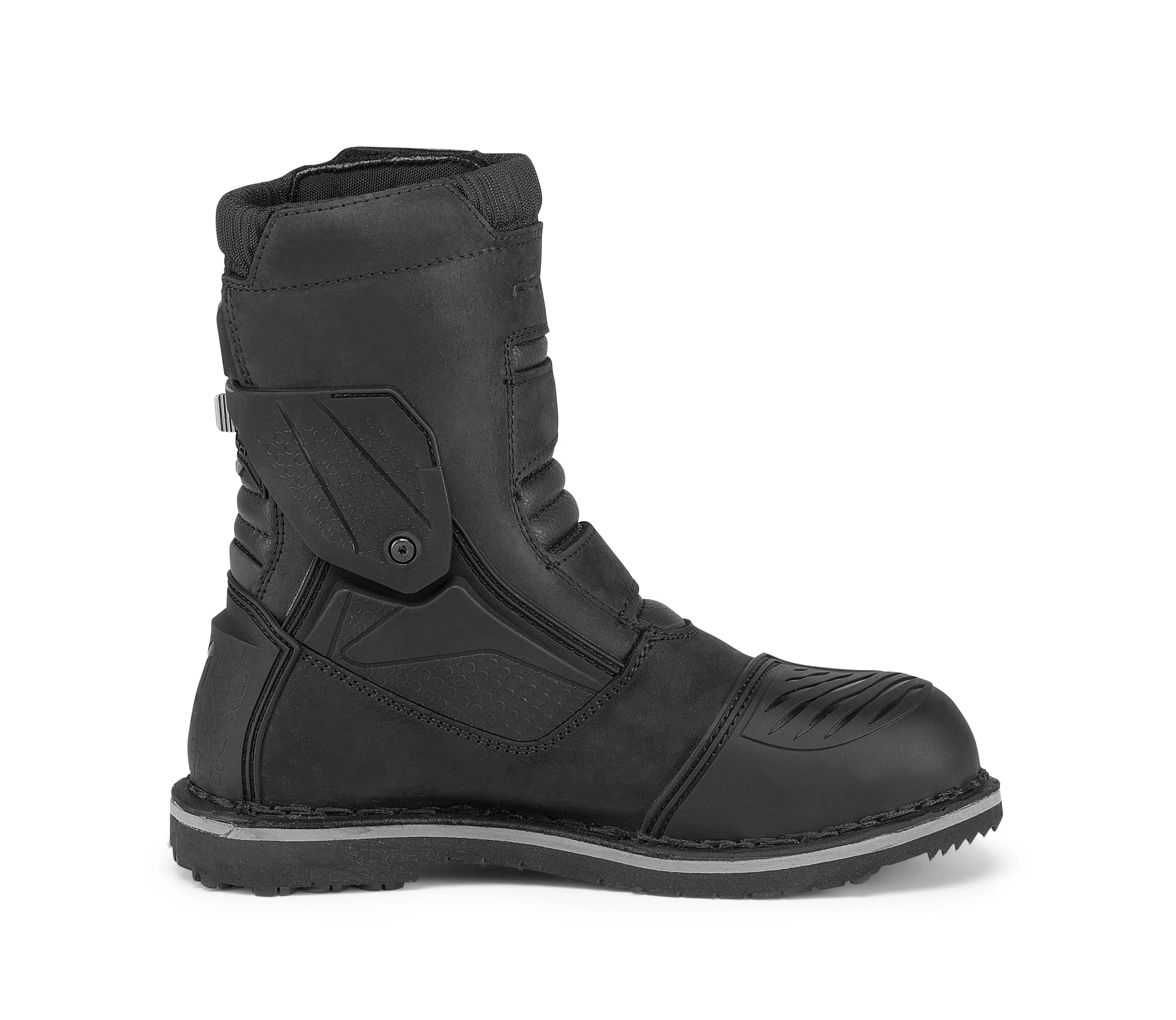 Forma Terra Evo Dry Low Adventure Boots Black  - FREE UK Shipping, FREE 365 Day Returns | Moto Central