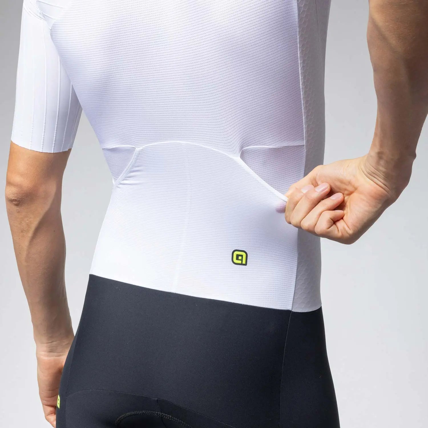 Ale Clothing Eagle Short Sleeves Tri Suit White - FREE UK Shipping, FREE 365 Day Returns | Moto Central