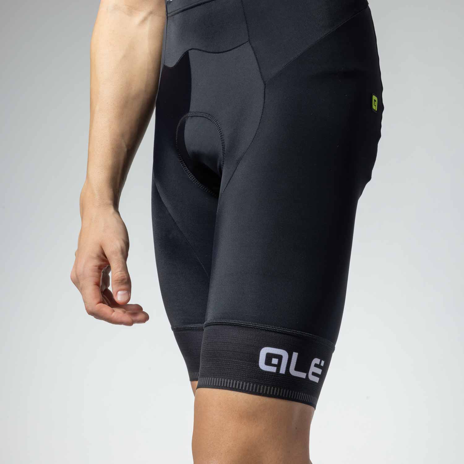 Ale Clothing Corsa Pragma Shorts Black / White - FREE UK Shipping, FREE 365 Day Returns | Moto Central