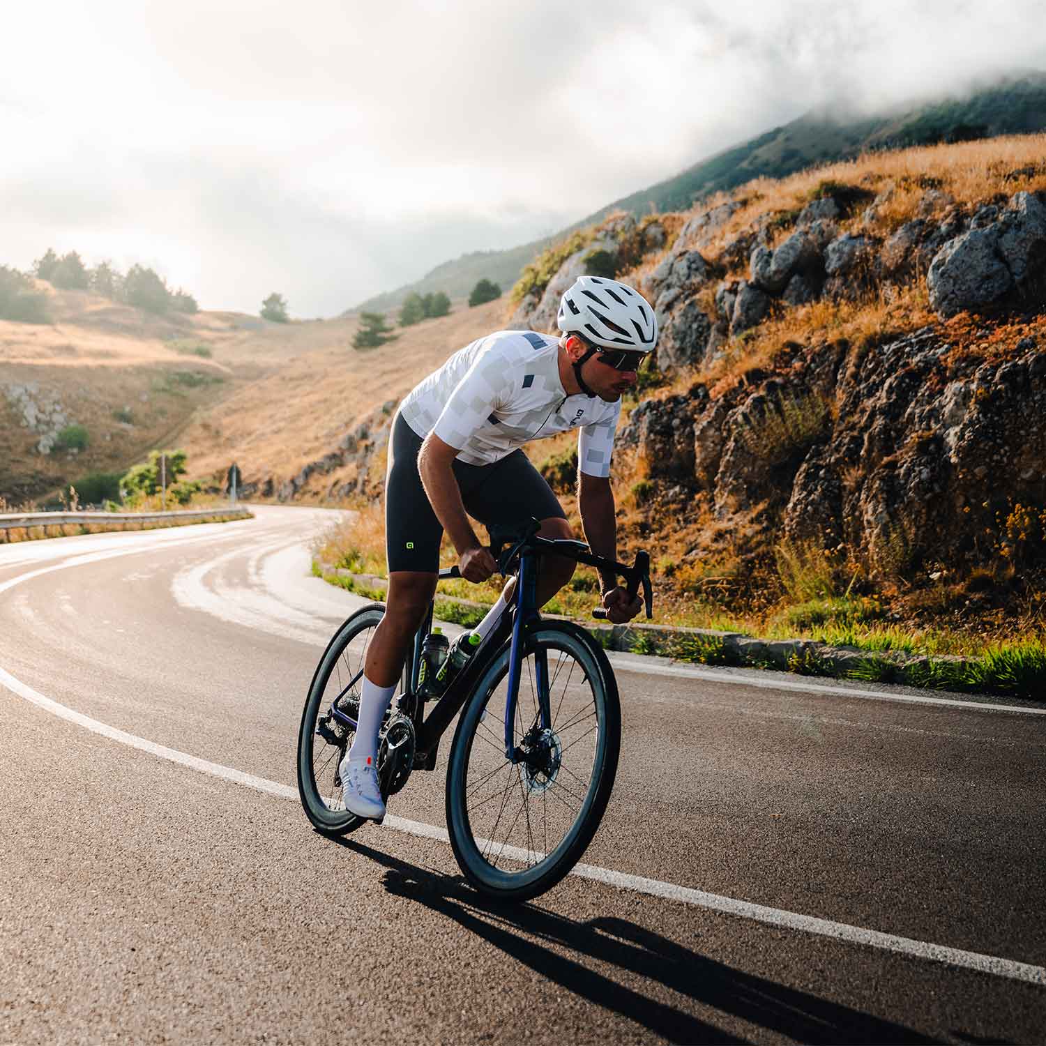 Ale Clothing Pixel Pragma Short Sleeves Jersey White - FREE UK Shipping, FREE 365 Day Returns | Moto Central