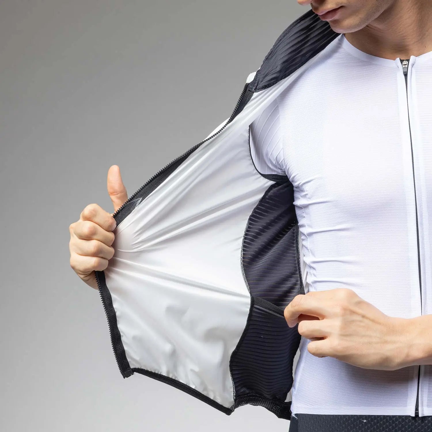 Ale Clothing Light Pack 2.0 Gilet White - FREE UK Shipping, FREE 365 Day Returns | Moto Central