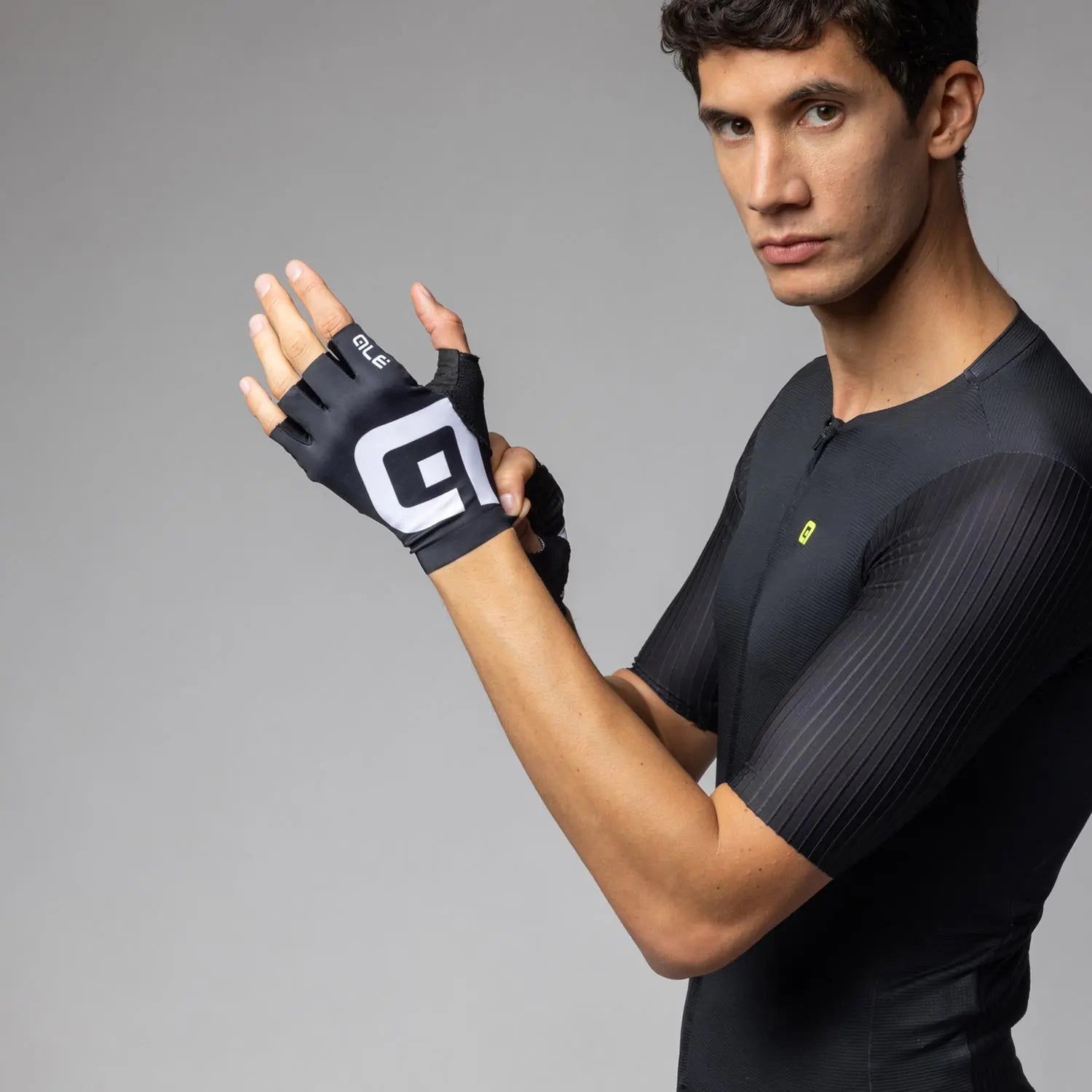 Ale Clothing Air Summer Gloves Black / White - FREE UK Shipping, FREE 365 Day Returns | Moto Central