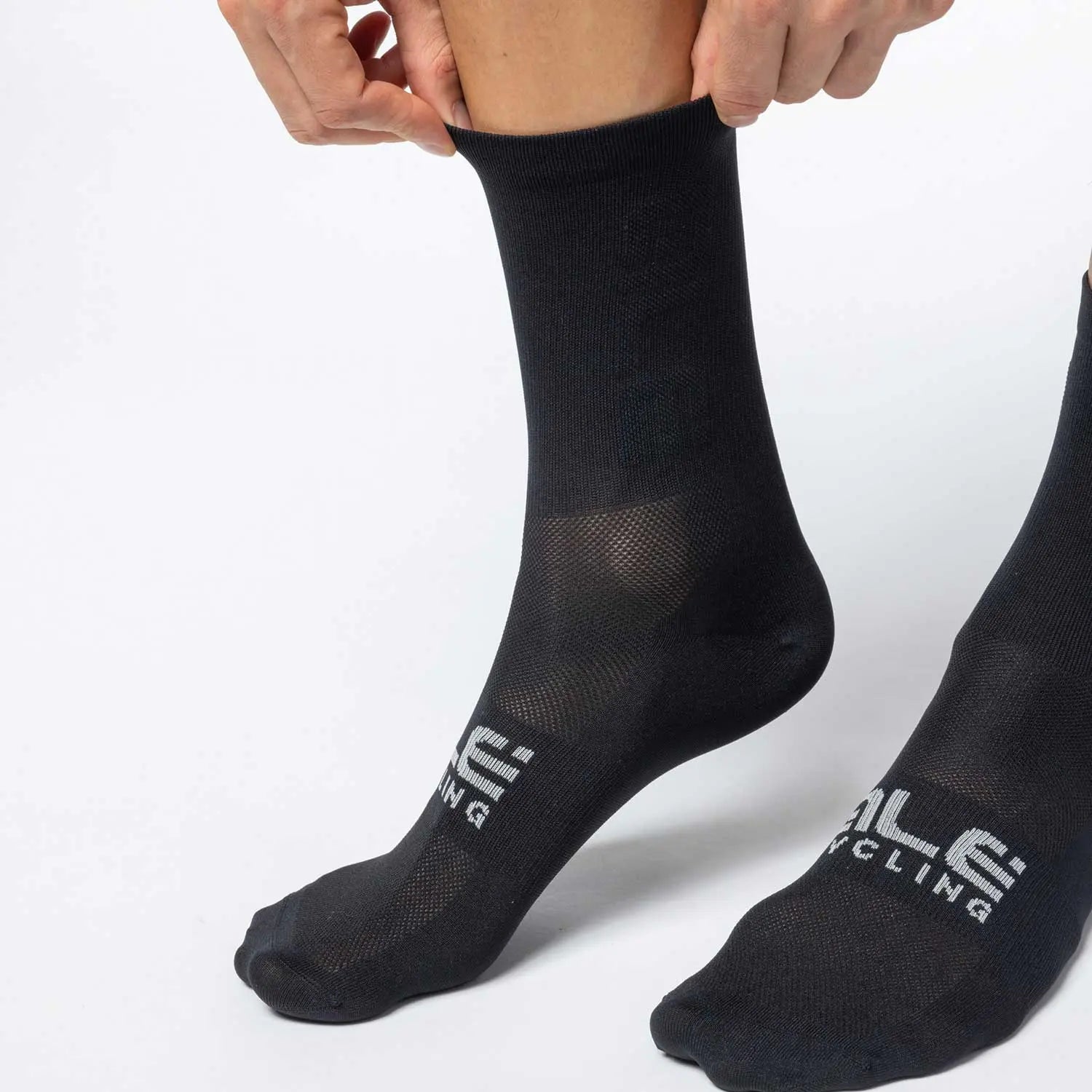 Ale Clothing Round T-Care Plus 18 CM Socks Black - FREE UK Shipping, FREE 365 Day Returns | Moto Central