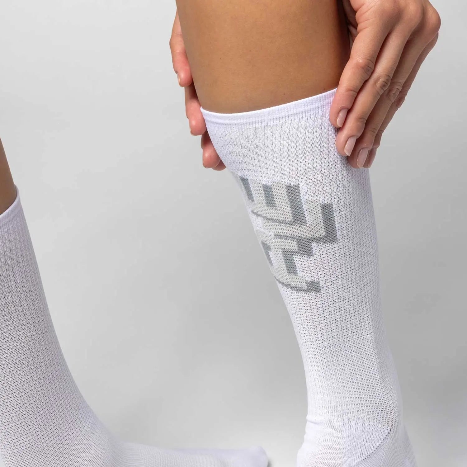 Ale Clothing Sauvage T-Care Plus Socks

 White - FREE UK Shipping, FREE 365 Day Returns | Moto Central