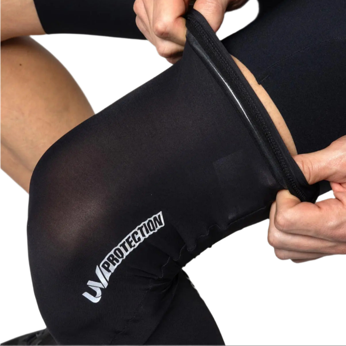 Ale Clothing Estate Knee Band Black - FREE UK Shipping, FREE 365 Day Returns | Moto Central