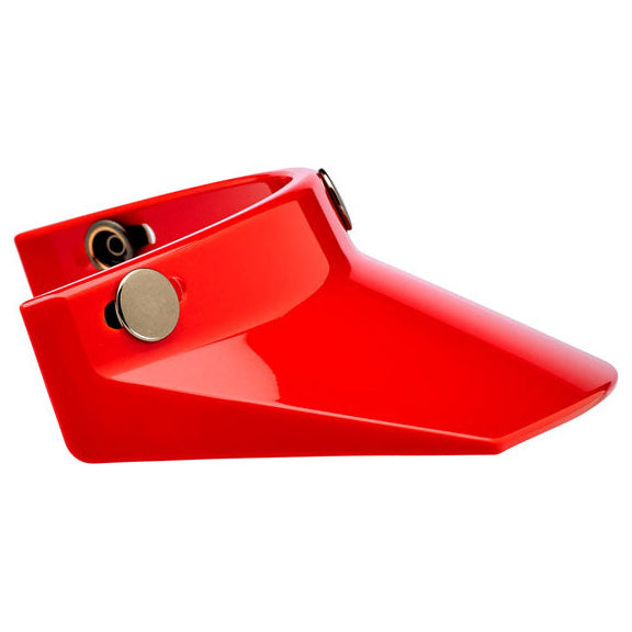 Biltwell Moto Visor Red, motorcycle helmet visor, right three-quarter view