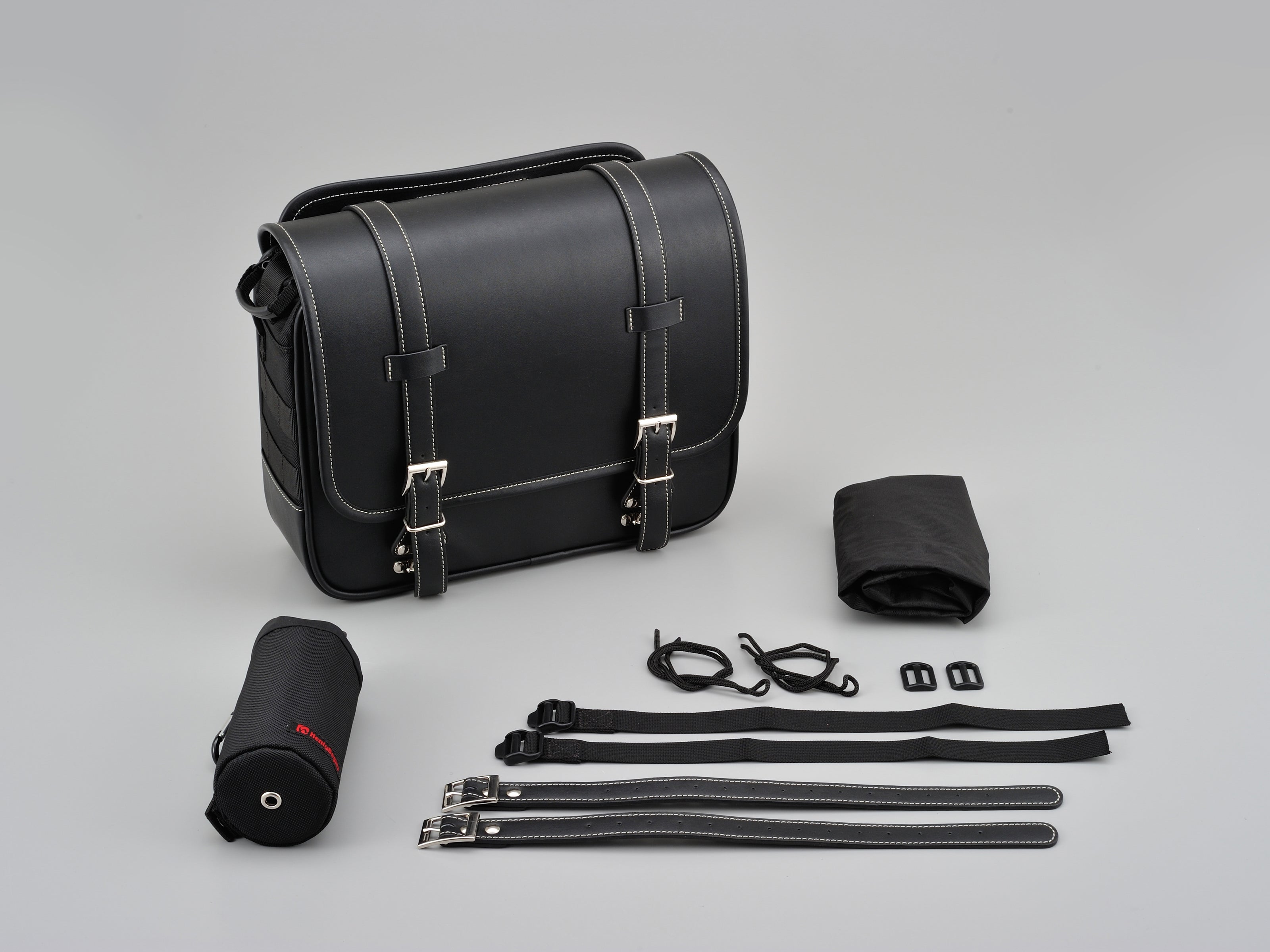 Daytona Universal Saddlebag 12 L Black - bag and fitting kit