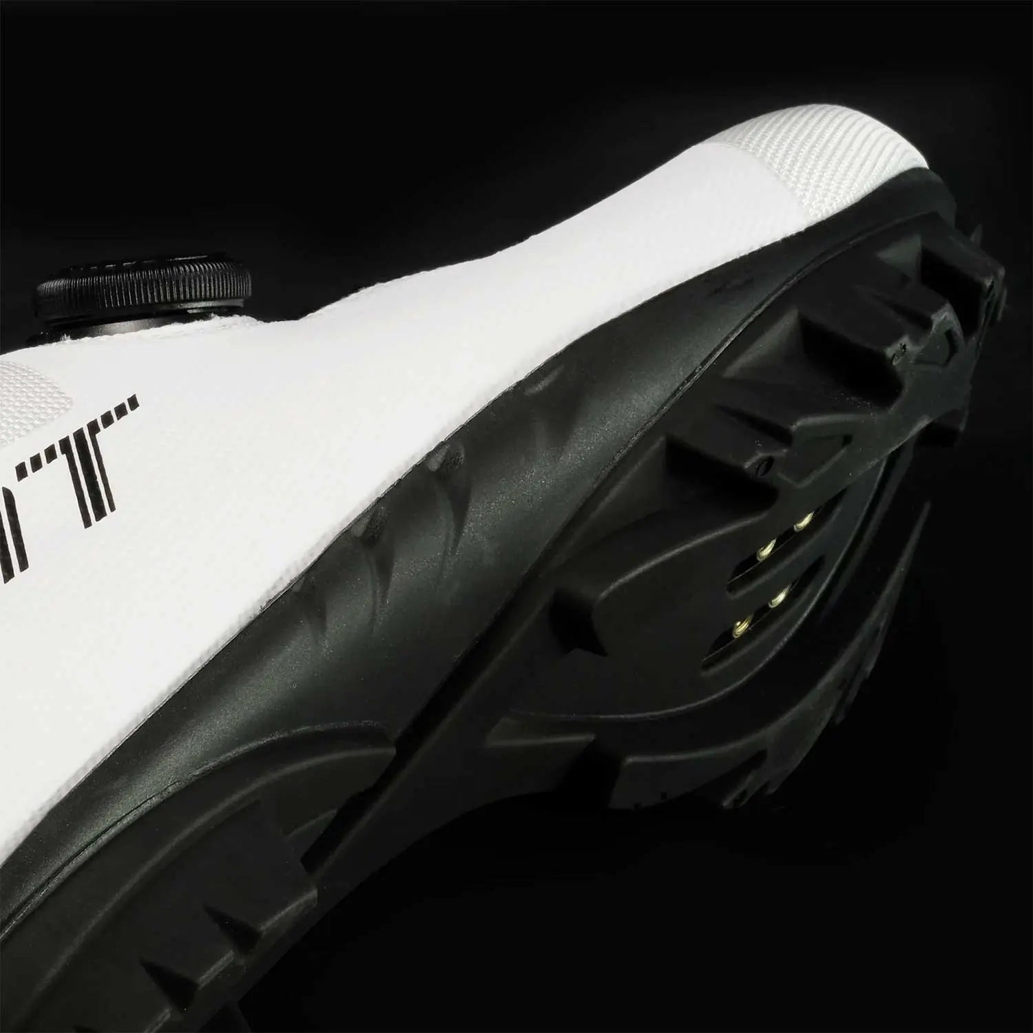 DMT KM4 Gravel/XC Shoes White - FREE UK Shipping, FREE 365 Day Returns | Moto Central