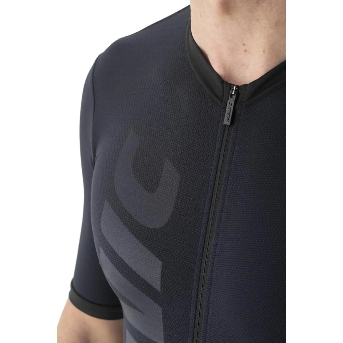 Mavic Aksium Short Sleeves Jersey Black - FREE UK Shipping, FREE 365 Day Returns | Moto Central