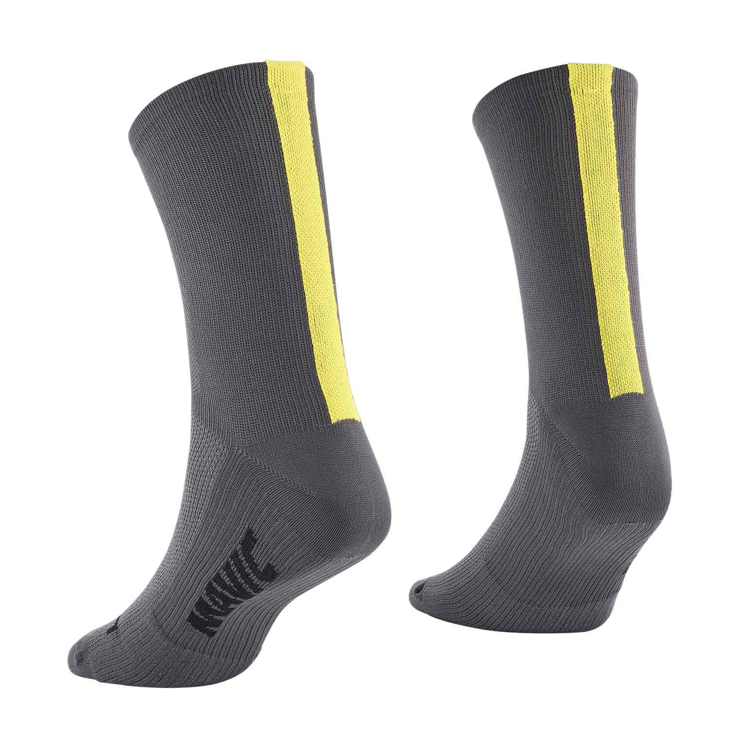 Mavic Essential Mid Socks Carbon - FREE UK Shipping, FREE 365 Day Returns | Moto Central