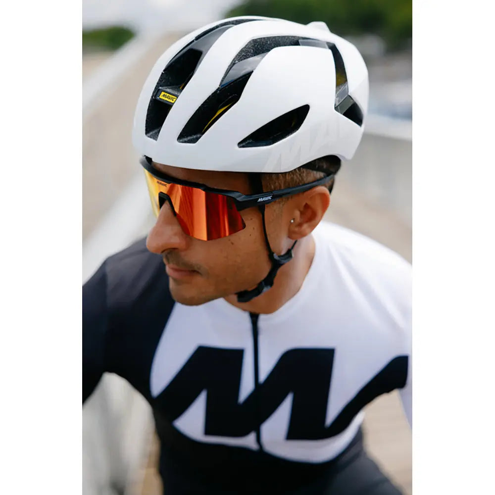 Mavic Comete Ultimate Mips Helmet White / Black - FREE UK Shipping, FREE 365 Day Returns | Moto Central