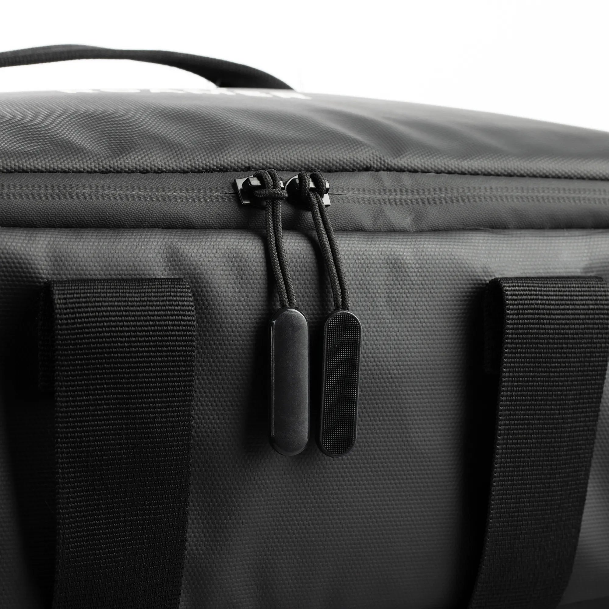 Oxford Roamer Grab Bag Black - 15 Liters - dual zip closure detail