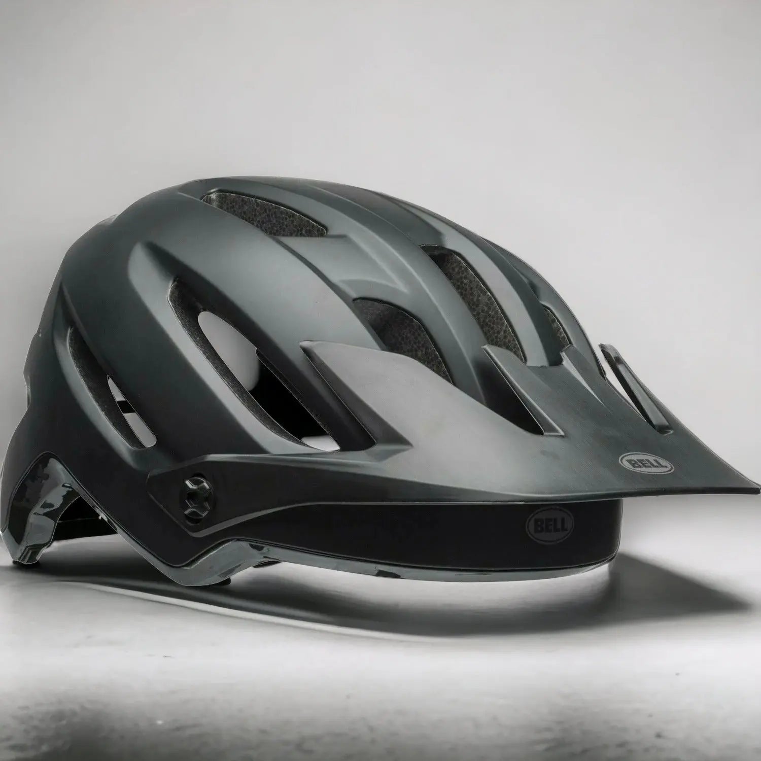 Bell 4Forty MIPS MTB Helmet Matt / Gloss Black - FREE UK Shipping, FREE 365 Day Returns | Moto Central