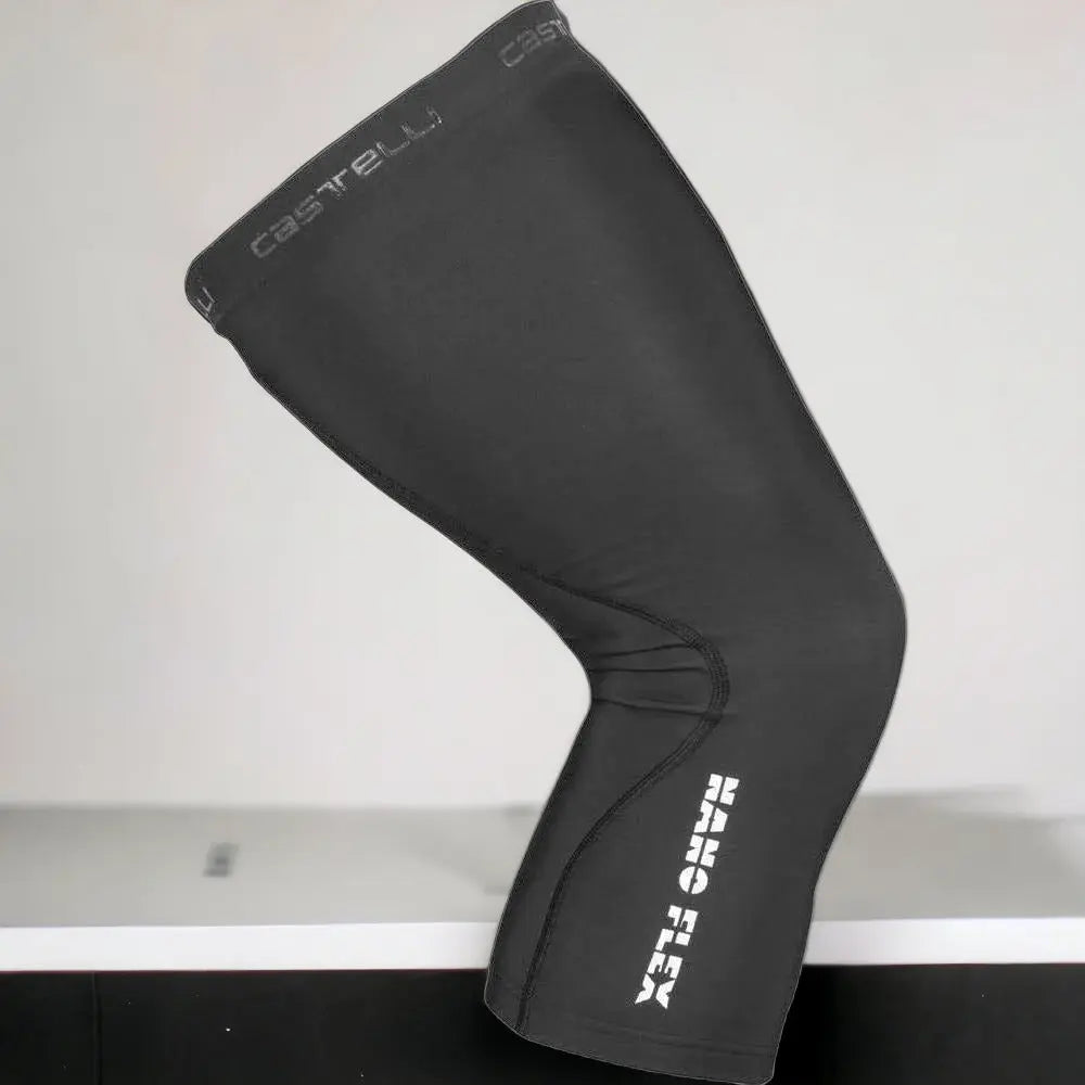 Castelli Nano Flex 3G Knee Warmers Black - FREE UK Shipping, FREE 365 Day Returns | Moto Central