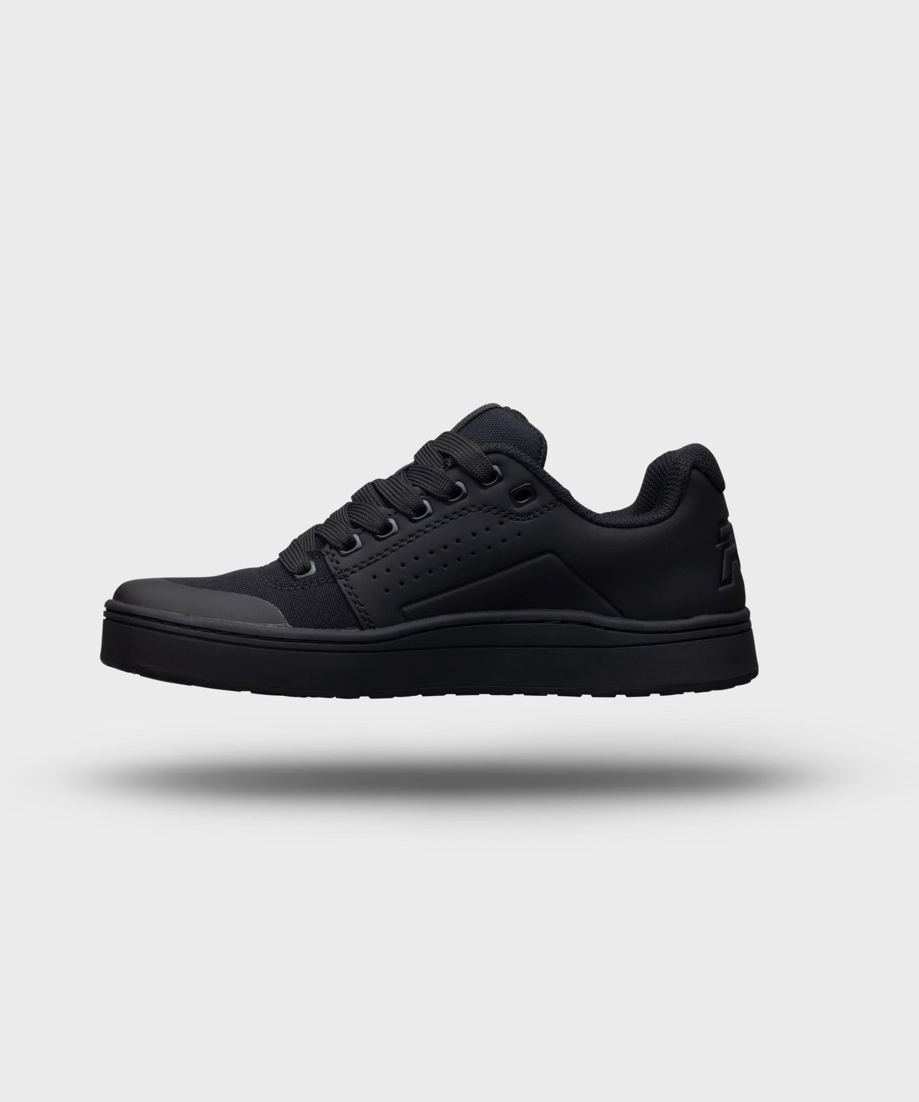 Ride Concepts Livewire Youth Cycle Shoes Black - FREE UK Shipping, FREE 365 Day Returns | Moto Central
