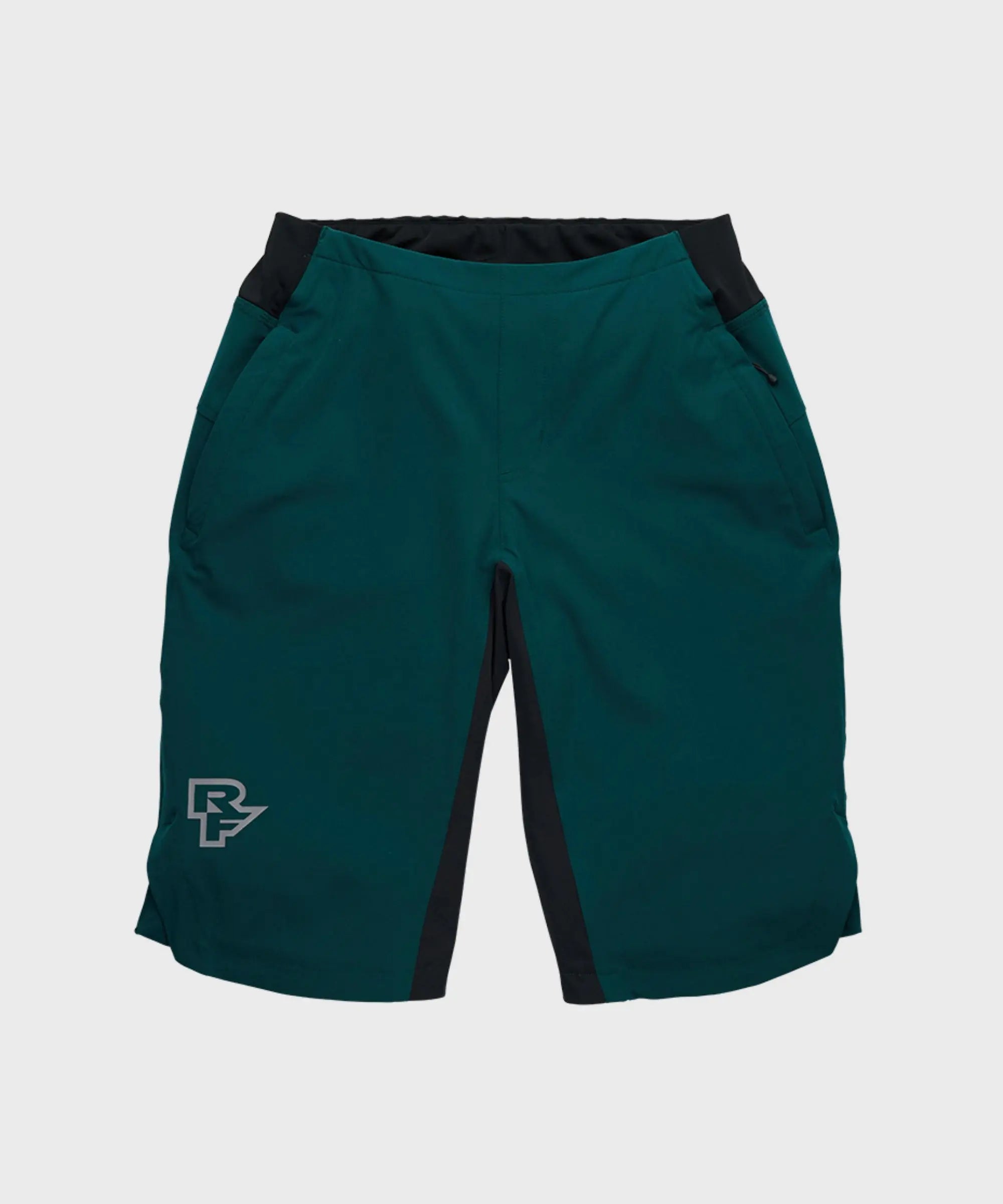 Race Face Traverse Ladies Cycle Shorts Pine - FREE UK Shipping, FREE 365 Day Returns | Moto Central