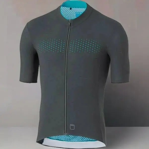 Shimano Clothing Evolve Jersey Charcoal - FREE UK Shipping, FREE 365 Day Returns | Moto Central