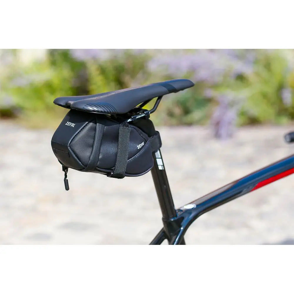 Zefal Iron Pack 2 Dual Strap Backpack Black - M - FREE UK Shipping, FREE 365 Day Returns | Moto Central