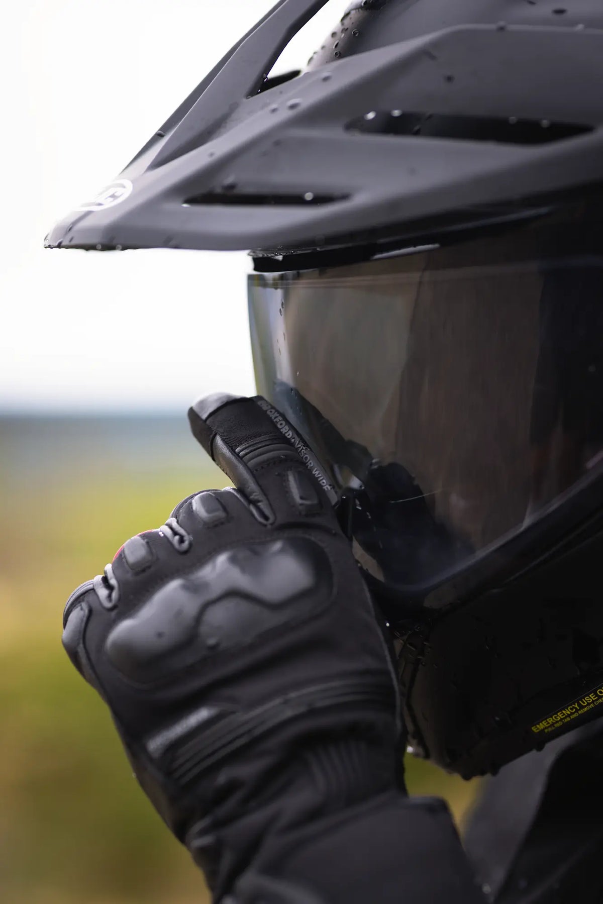Oxford Mondial 2.0 Dry2Dry Laminate Textile Gloves Tech Black FREE UK Delivery, FREE 365 Day Returns | Moto Central